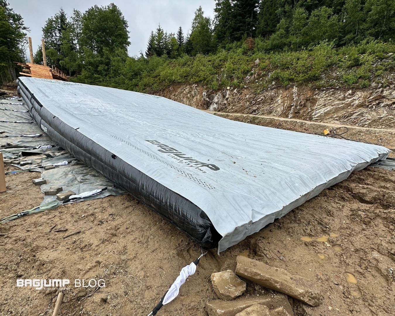 4. Arber Bergbahn – Germany Location: Bodenmais, Bavaria, Germany Total Trails: ~10 km Highlight: Custom-shaped dirt landings with a Bagjump All-Terrain Airbag Bagjump Type: All-Terrain Landing Airbag