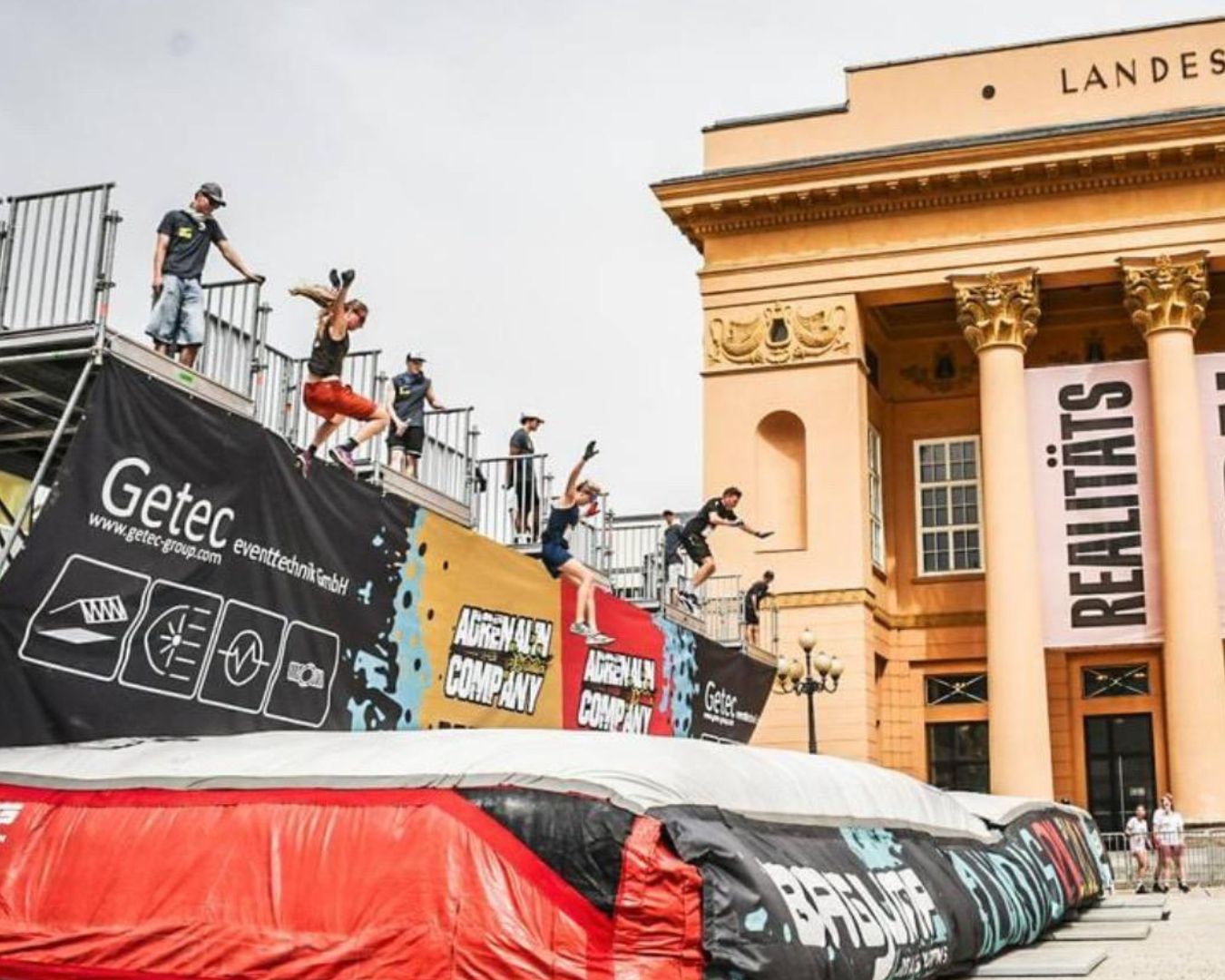 The Beatthecity Grazathlon has become one of the most exciting obstacle race events in Austria, and this year Bagjump is once again part of the action.