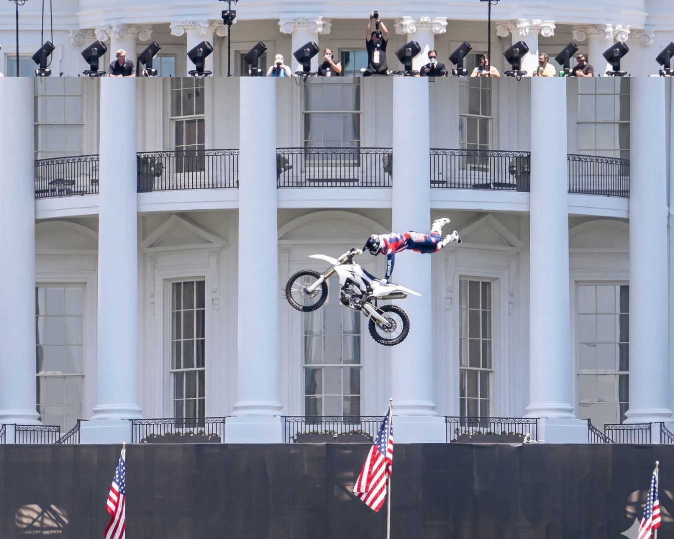 Building a freestyle motocross setup is already a complex job. Doing it on grass that has hosted state visits, presidential addresses, and over two centuries of history is something else entirely.
