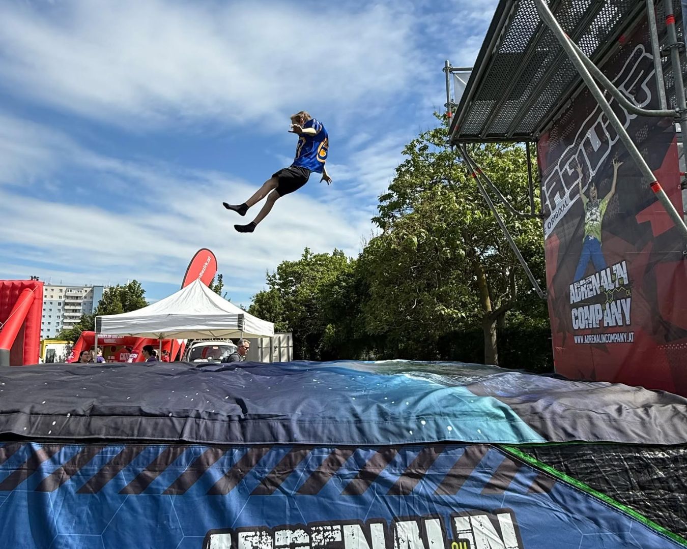 Summer is in full swing in Europe. Here are some of the July events where you can find our Bagjump airbags in action across Austria and Switzerland.
