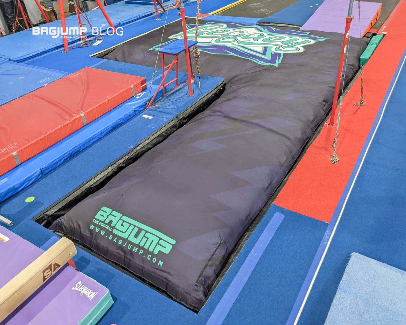 The best athletes in the world currently choose us. Top artists and performers prefer Bagjump over any competitor because they know they are dealing with the best, and facilities all over the world choose Bagjump over and over as their airbag of choice. That is the level of quality we want to maintain.